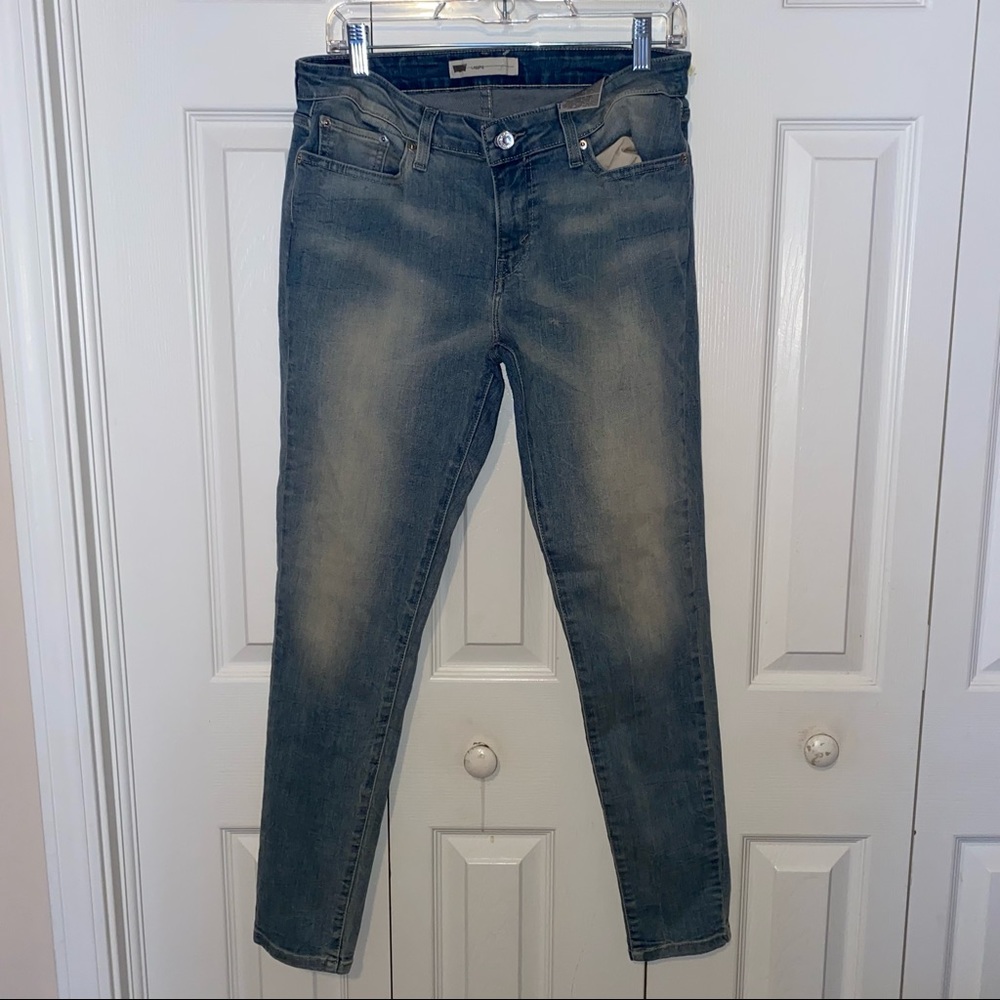 Levi skinny jeans. New without tags